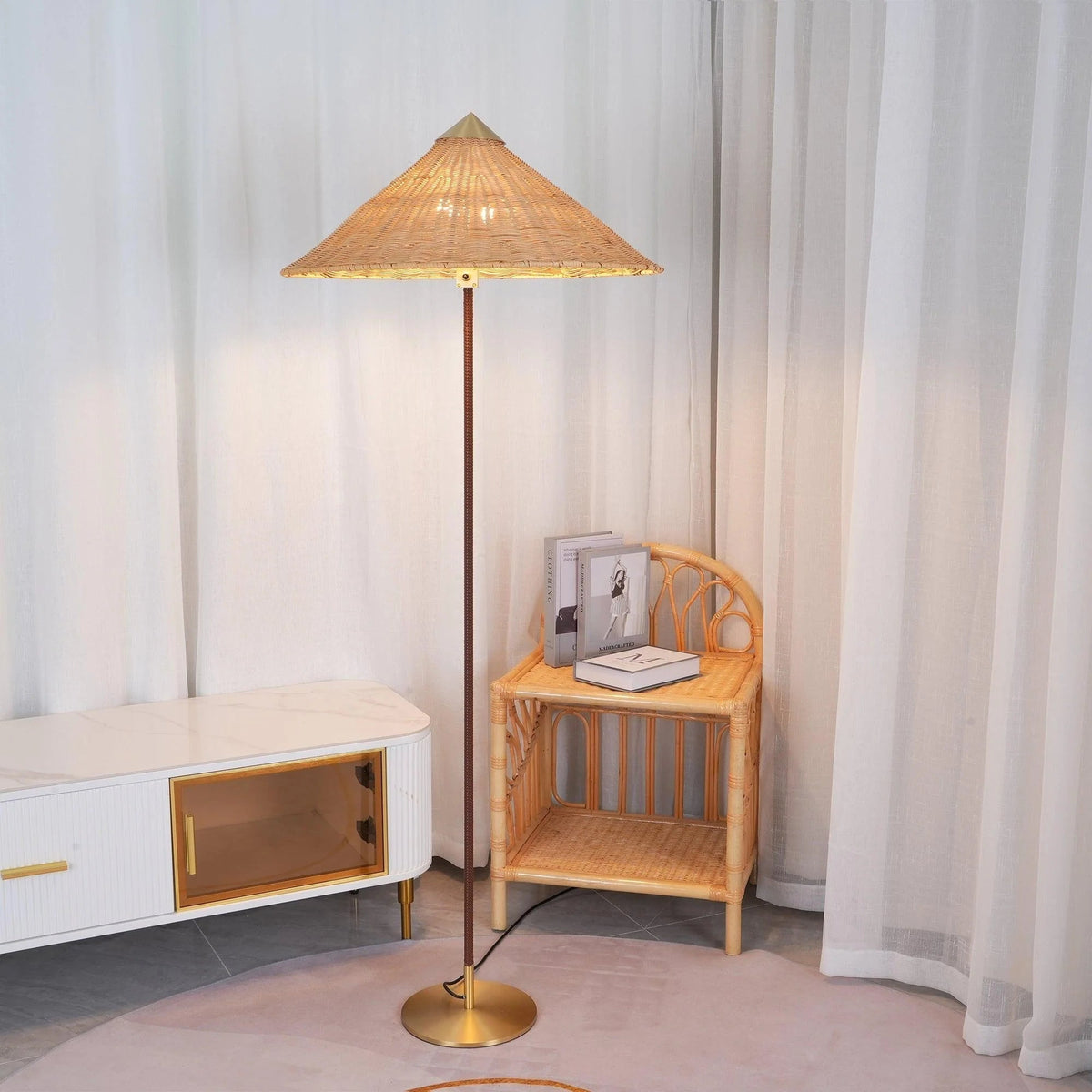 Nostalgia Steady Floor Light