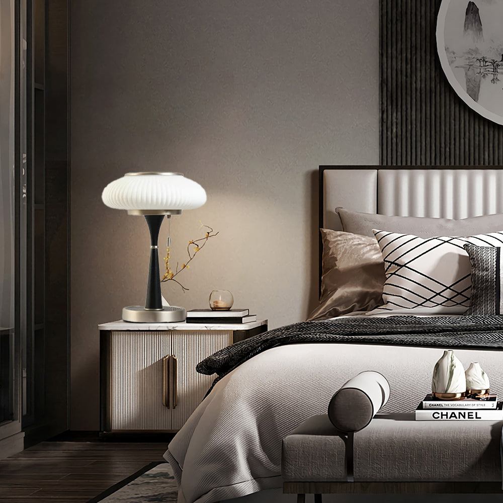 Chic Matsutake Table Lamp