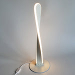Minimalist Twisted Flast Column Led Art Iron Acylic Table Lamp