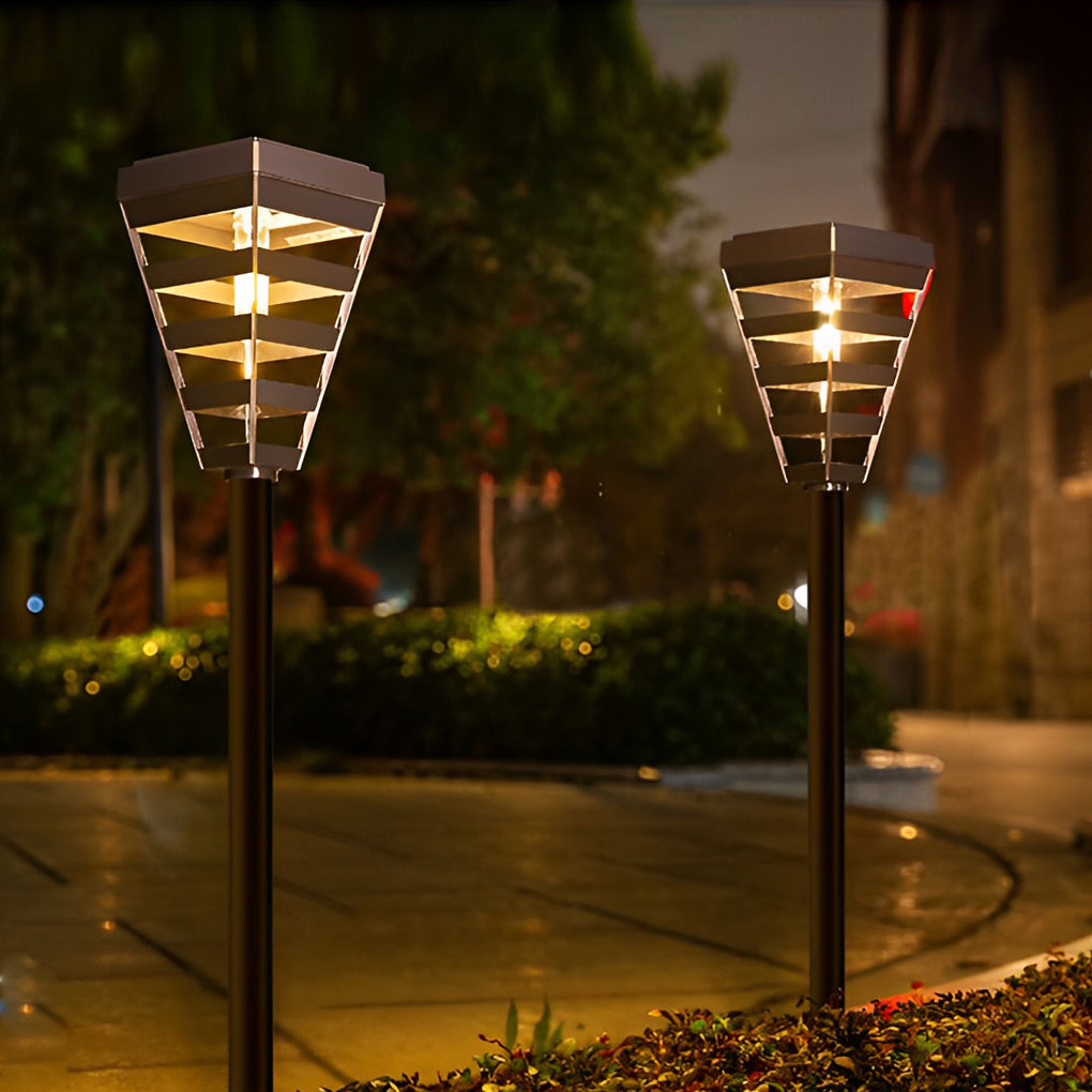 Modern Solar Post Light with Intelligent Dusk-to-Dawn Sensor for Pathways and Gardens