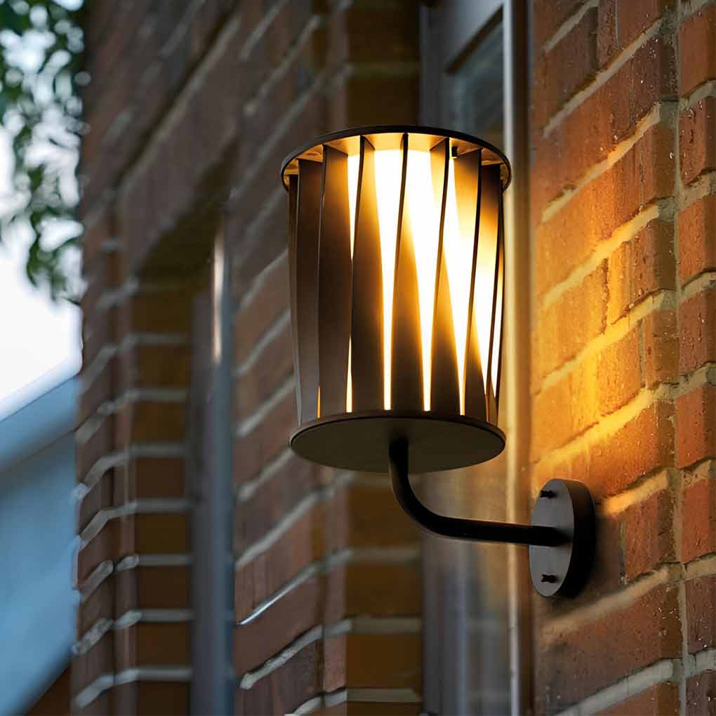 Twisted Outdoor Wall Lamp Li002305