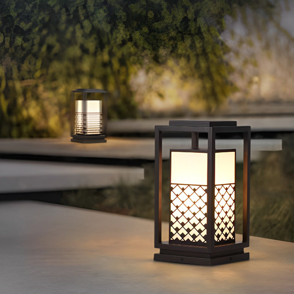 Retro Black Solar LED Pathway Lantern for Garden and Courtyard