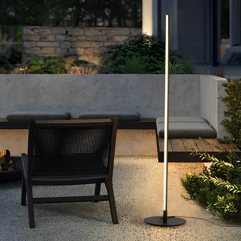 Black Minimalist Outdoor LED Linear Floor Lamp, IP65 Waterproof