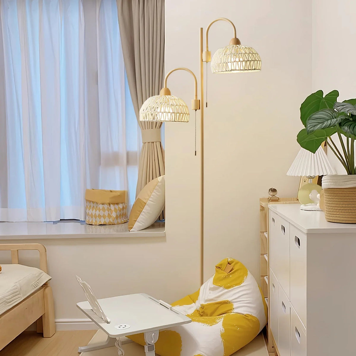 Rattan Bend Floor Lamp