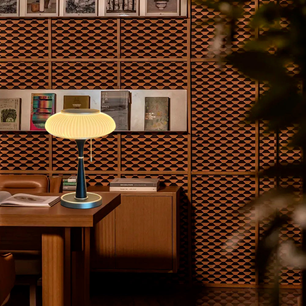 Chic Matsutake Table Lamp