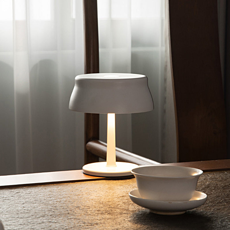 Aluminum Touch Control Table Lamp With Battery Operated Led