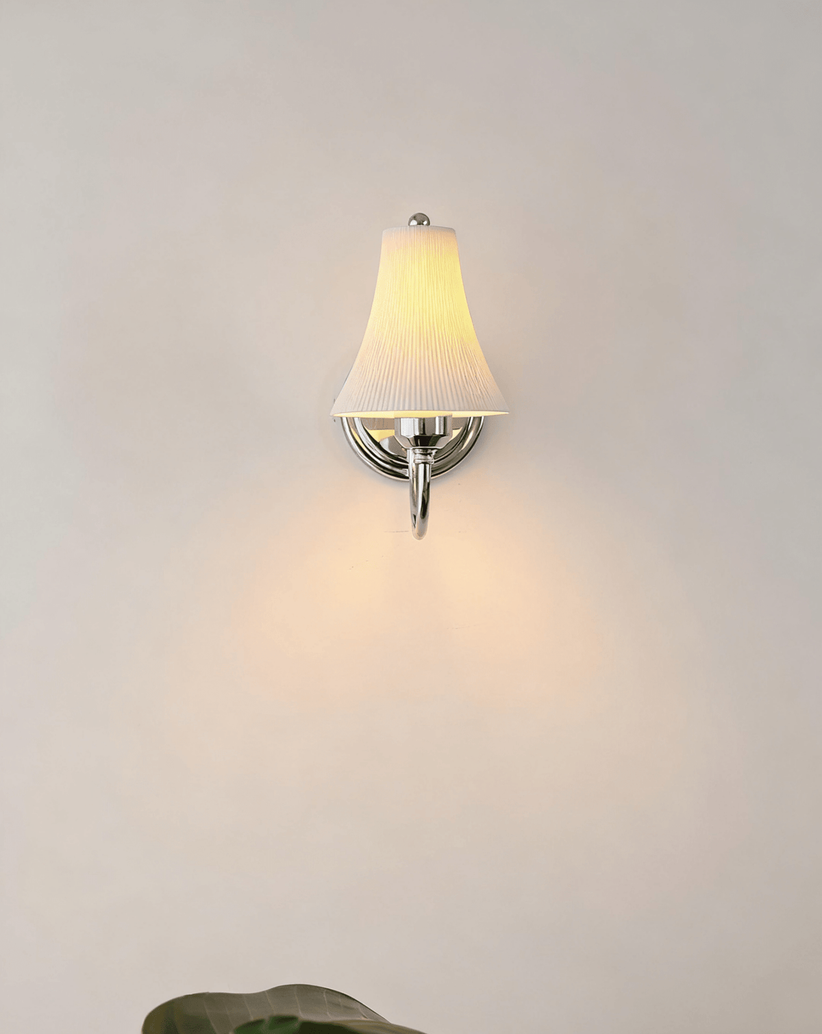 Slim Waist Wall Sconce – Modern Ceramic & Metal Wall Light