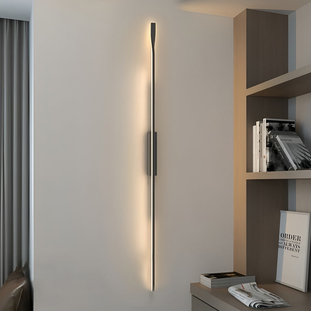 Linear LED Wall Sconce in Matte Black for Modern Interiors