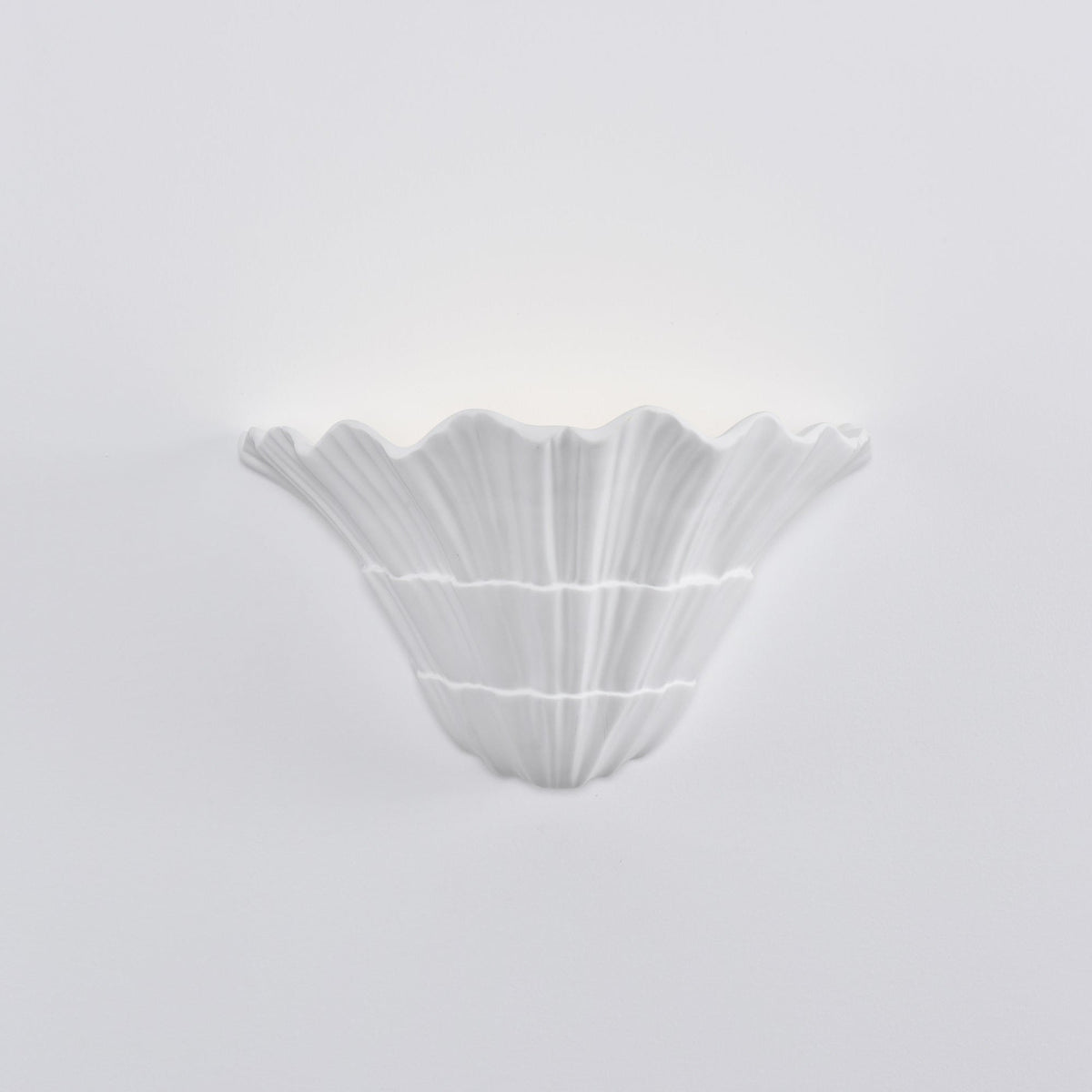 Marina Shell Wall Sconce – Sculptural Coastal Light in White
