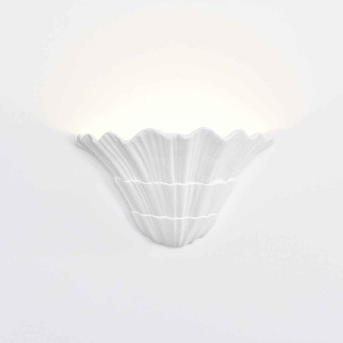 Marina Shell Wall Sconce – Sculptural Coastal Light in White