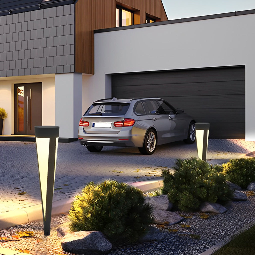 Modern Solar LED Lawn Light in Gray Aluminum for Garden Pathways