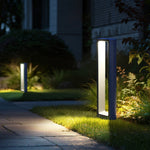 Square LED Bollard Light for Pathways & Gardens – Modern Aluminum Outdoor Lighting