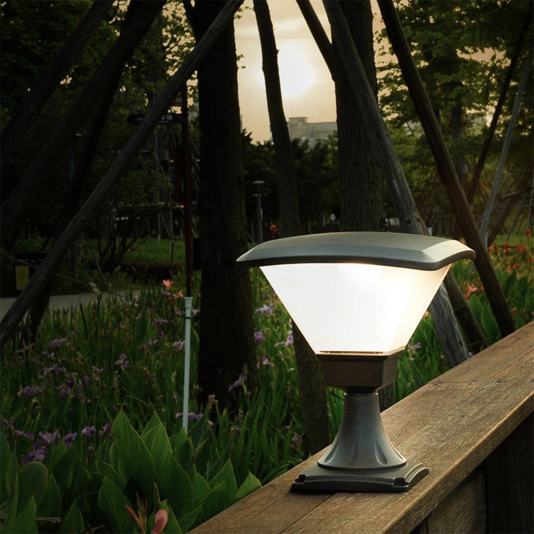 Modern Outdoor Bollard Light – Minimalist Black Garden Pathway Lamp