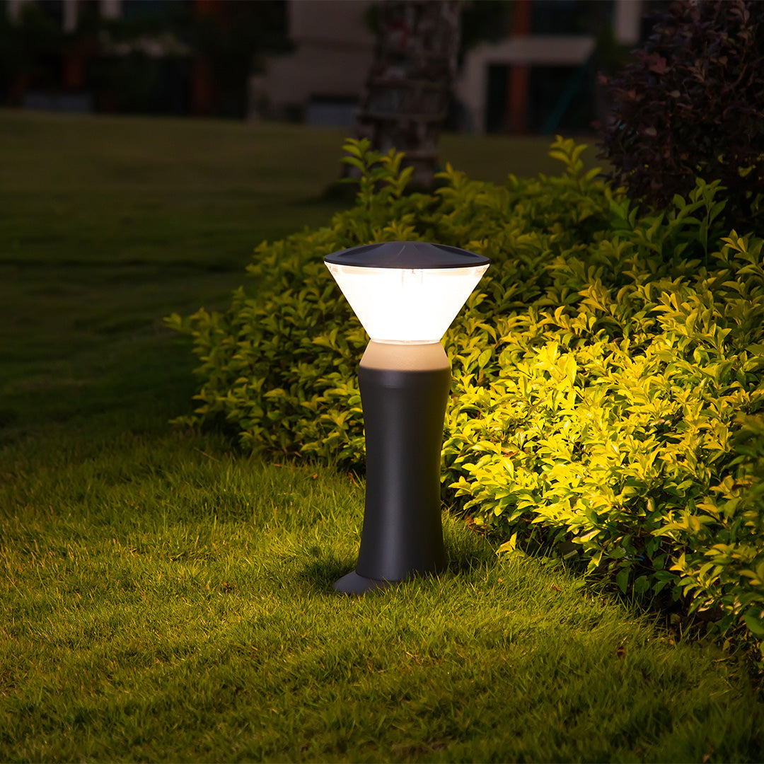 Modern Minimalist Outdoor LED Bollard Light for Pathways & Gardens