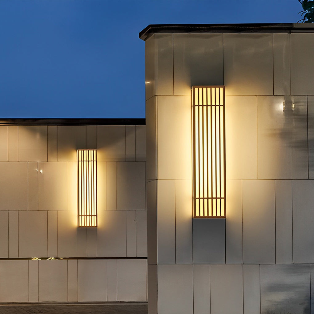 Outdoor Wall Light with Vertical Stripe Grid in Brown