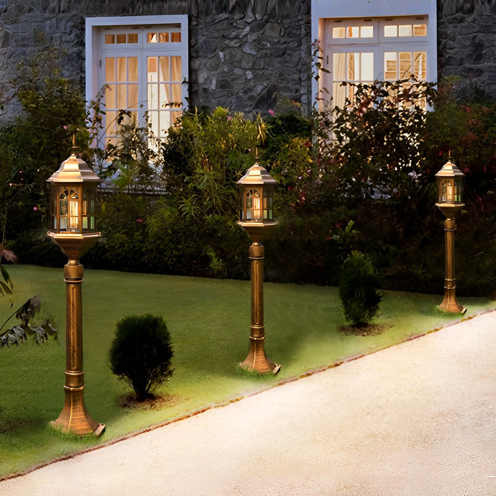 Slim LED Outdoor Post Light in Black or Bronze – Modern Pathway Lamp