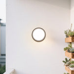 Minimalist Outdoor Wall Sconce in Black – Waterproof LED for Modern Facades