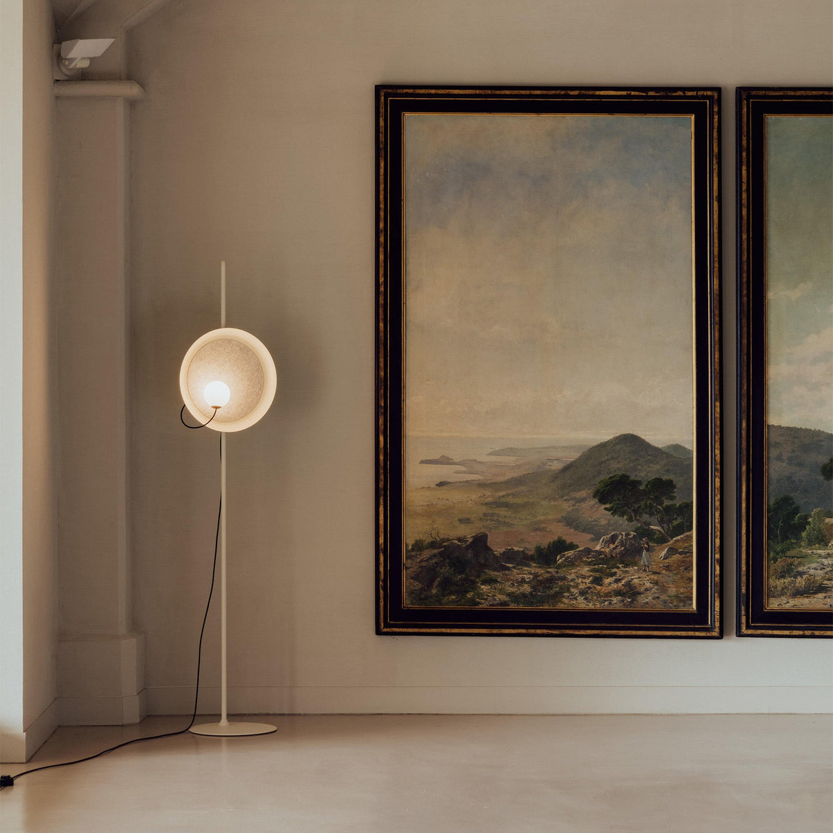 acoustic-disc-floor-lamp