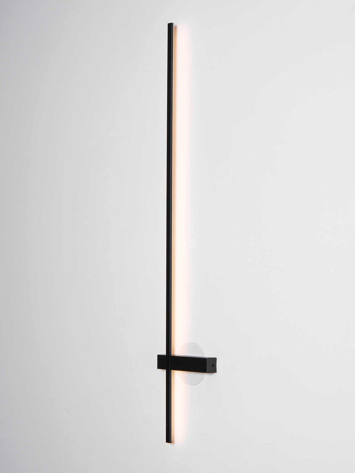 Adeline Linear Rechargeable Wall Sconce – Modern LED Vanity Light