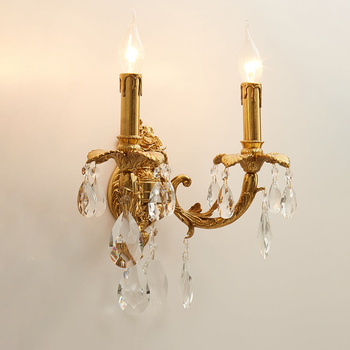 adriana-brass-wall-lamp