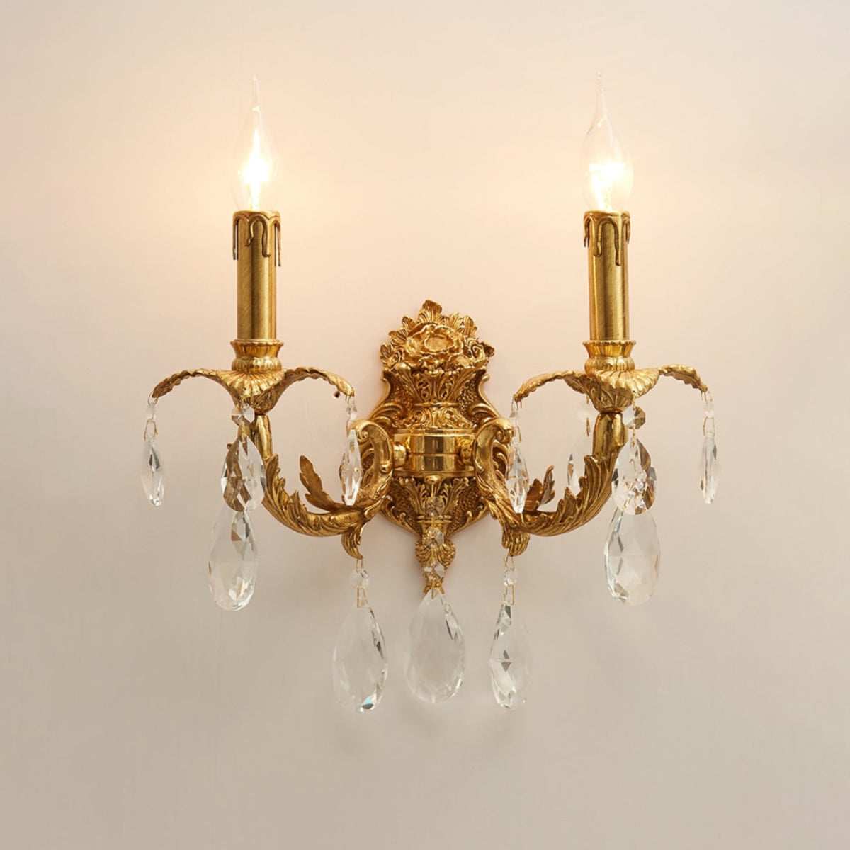 adriana-brass-wall-lamp