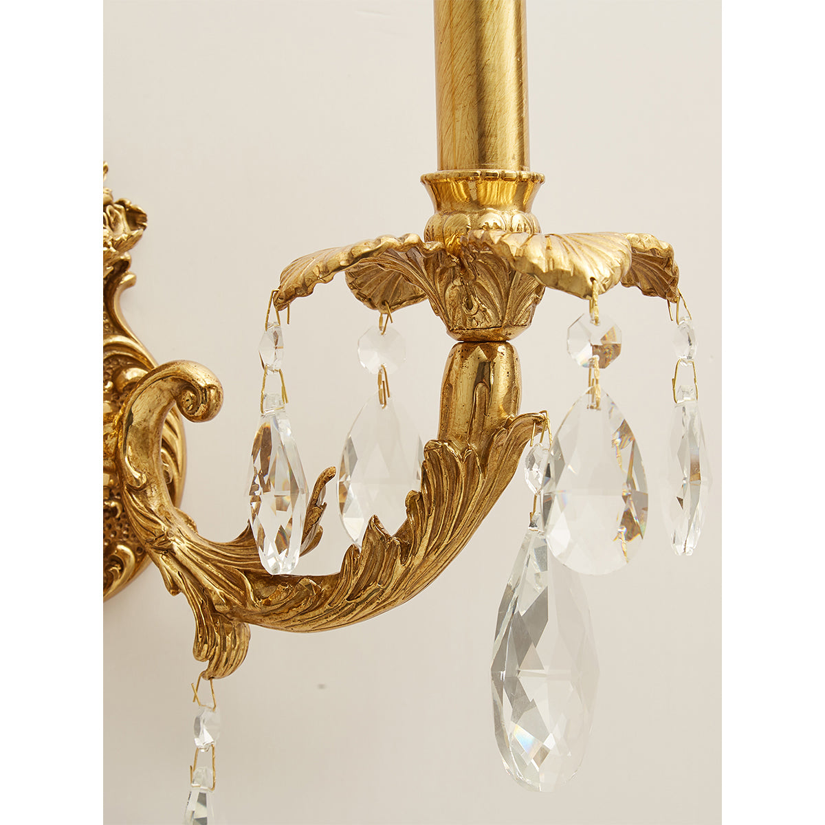 adriana-brass-wall-lamp