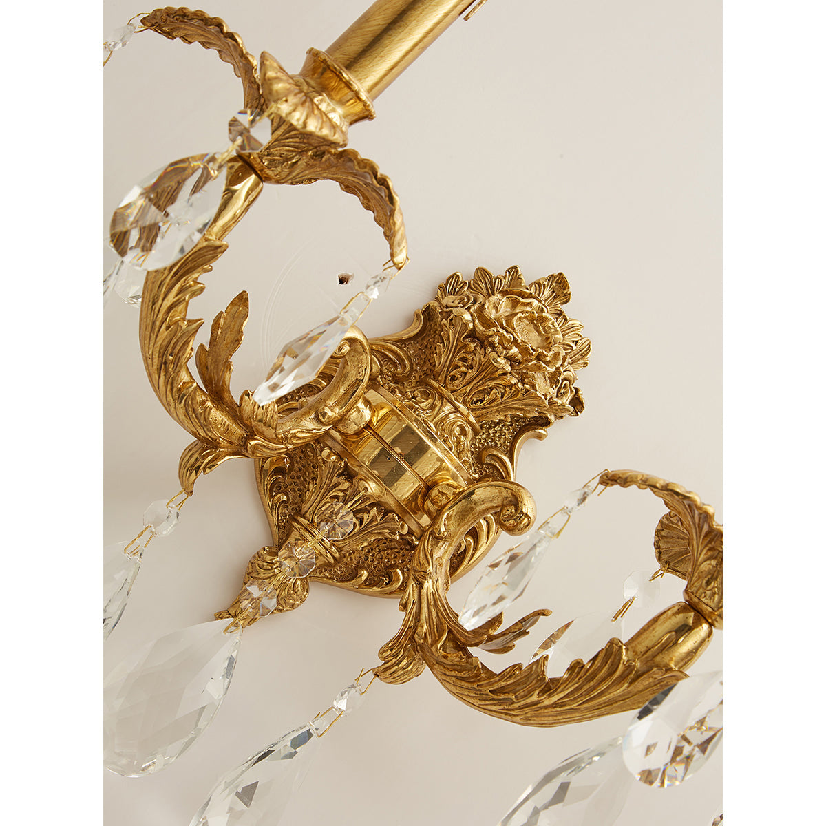 adriana-brass-wall-lamp