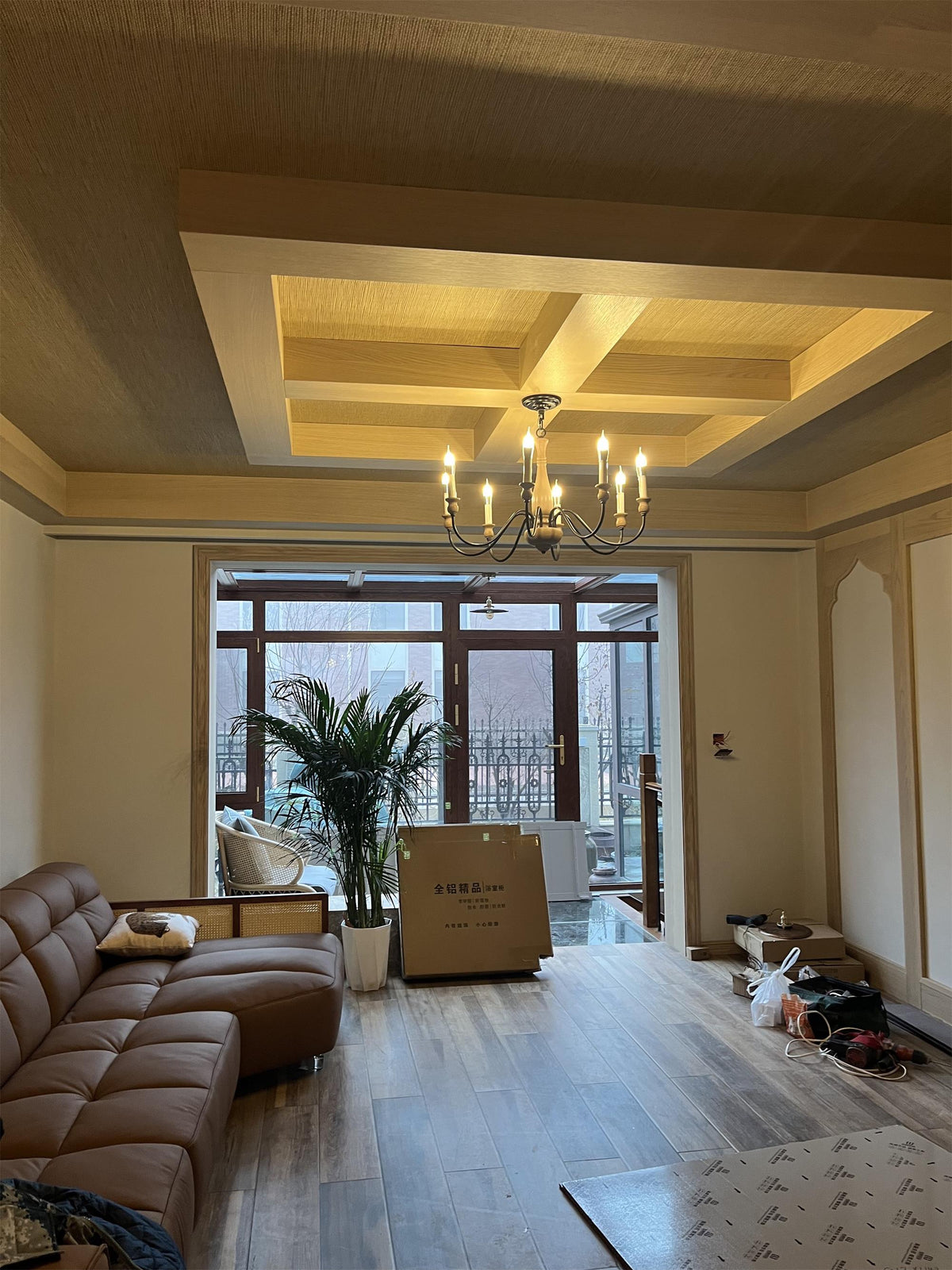 afralia-wooden-chandelier