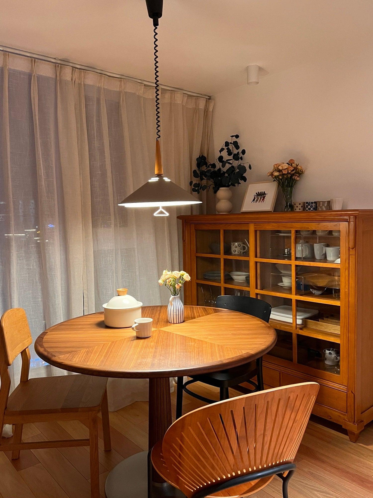 Agnes Retro Pendant Light with Retractable Cable, Mid-Century Modern Kitchen Island Lamp