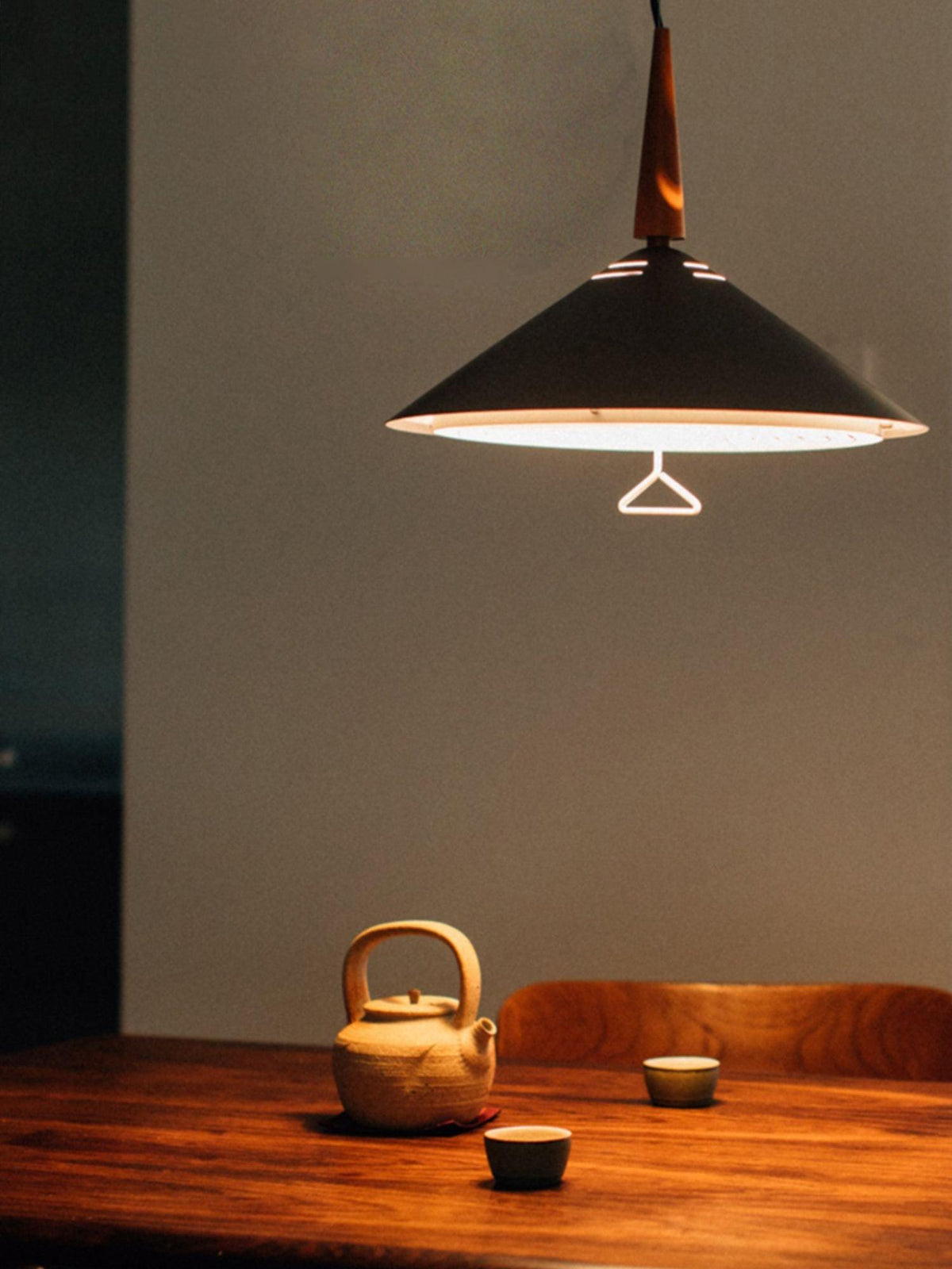 Agnes Retro Pendant Light with Retractable Cable, Mid-Century Modern Kitchen Island Lamp