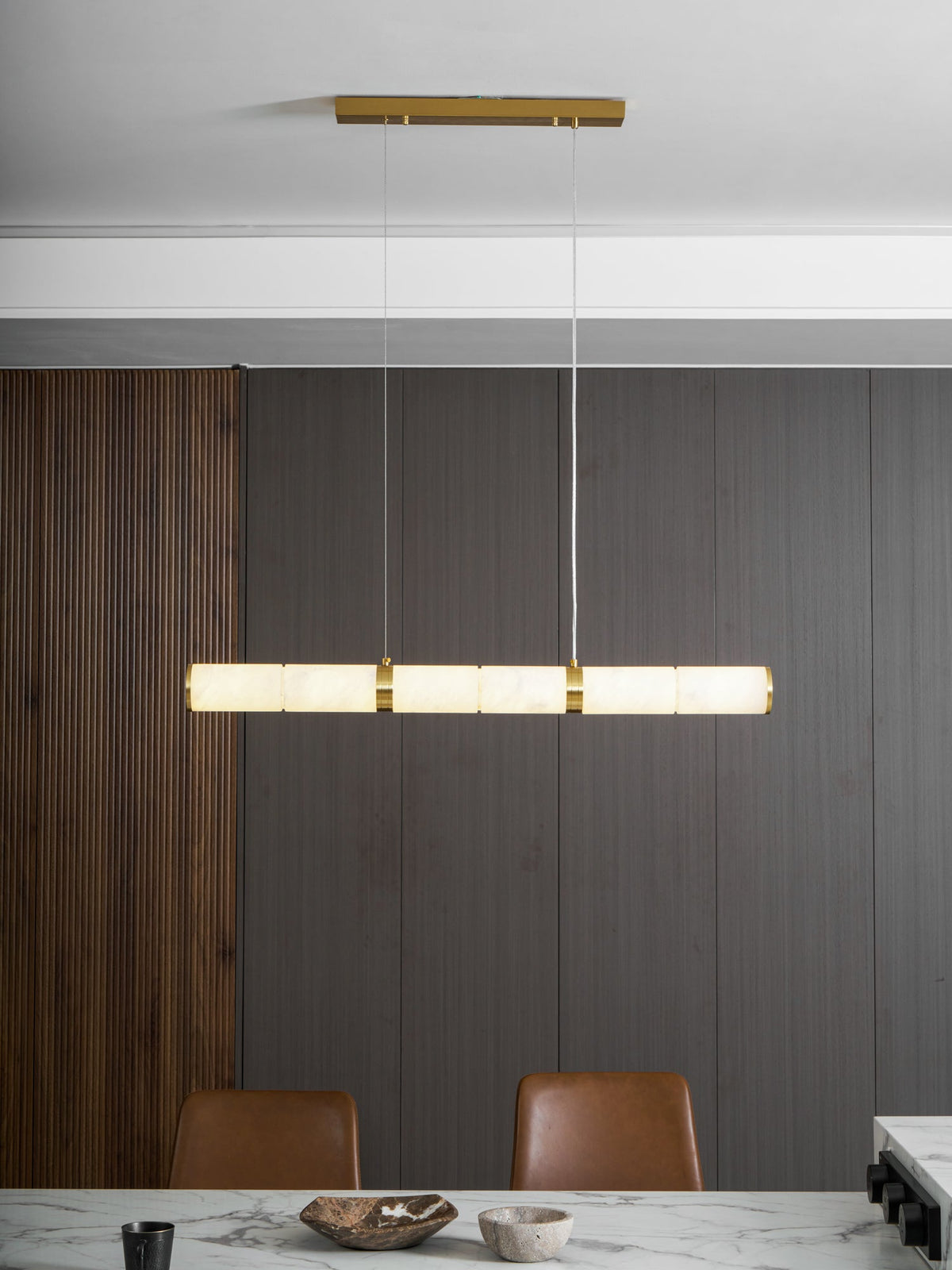 Alabaster Beam Linear Pendant Light in Brass for Modern Interiors