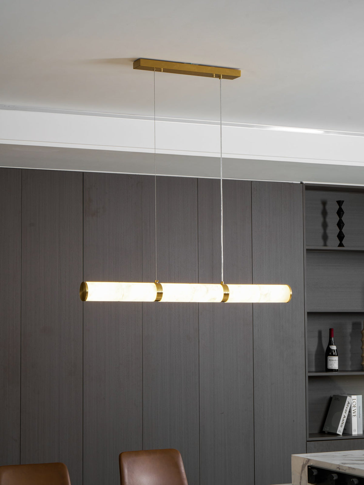 Alabaster Beam Linear Pendant Light in Brass for Modern Interiors