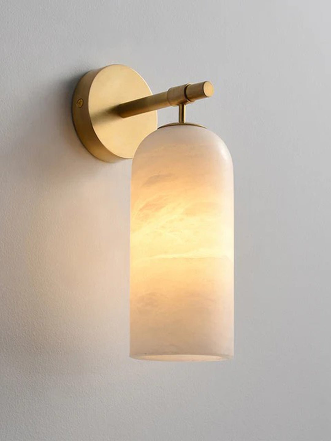 Pillar Alabaster Wall Sconce – Natural Stone, Brushed Gold Accent
