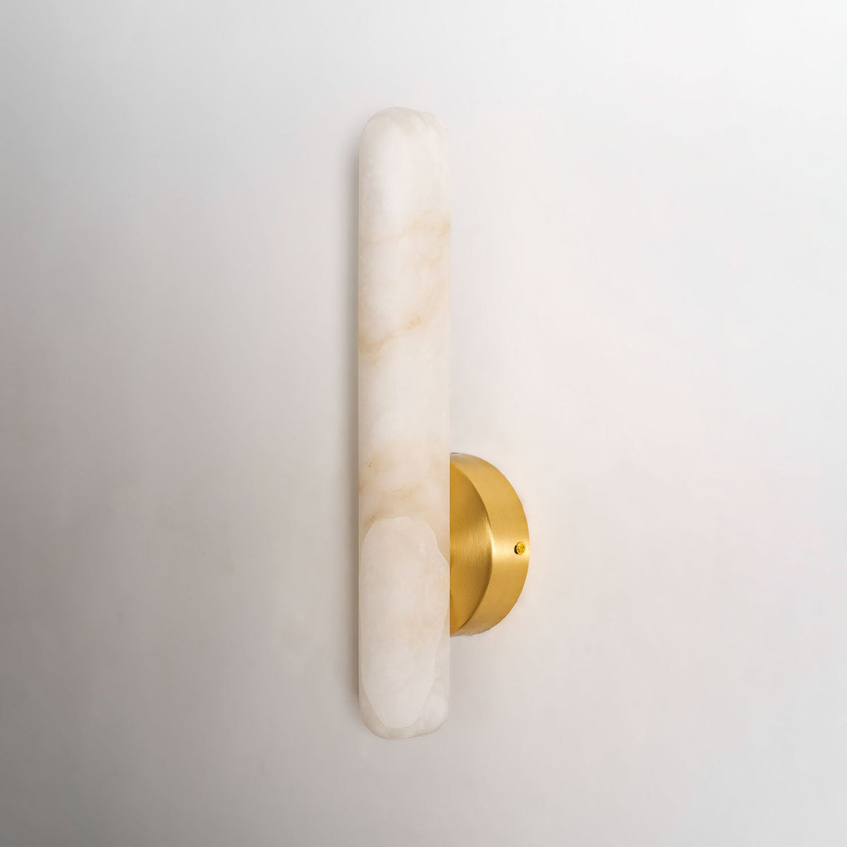 Alabaster Rod Wall Sconce in Brass – Modern Minimalist Lighting