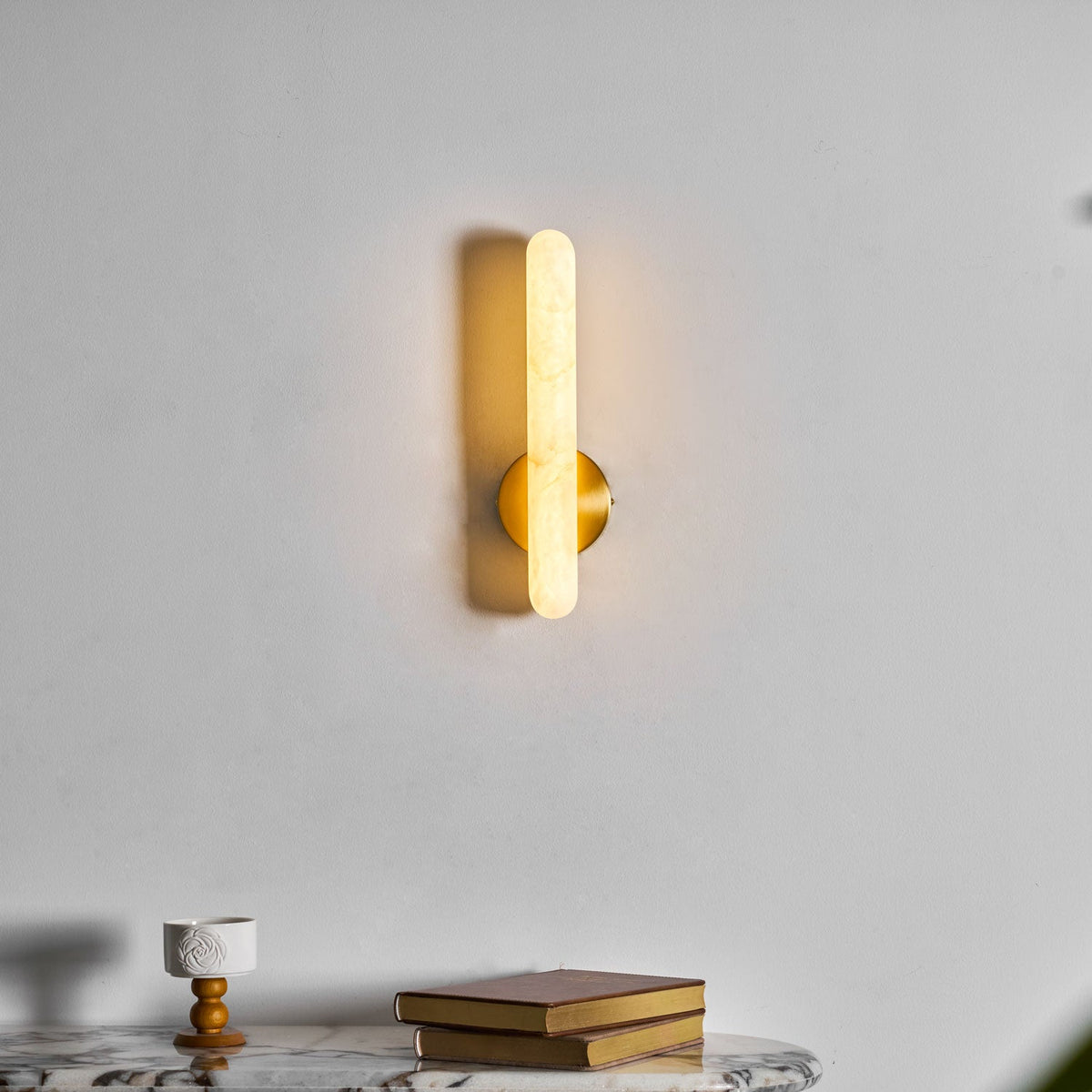 Alabaster Rod Wall Sconce in Brass – Modern Minimalist Lighting