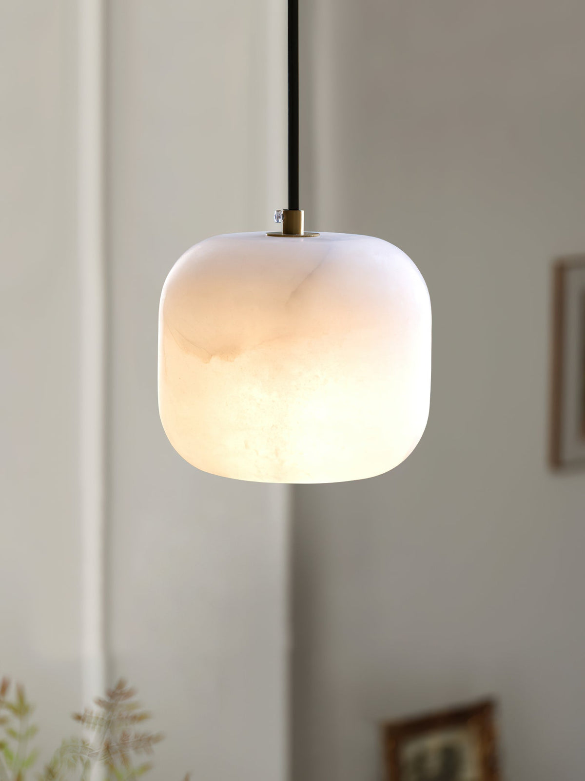 alabaster-bedside-pendant-light