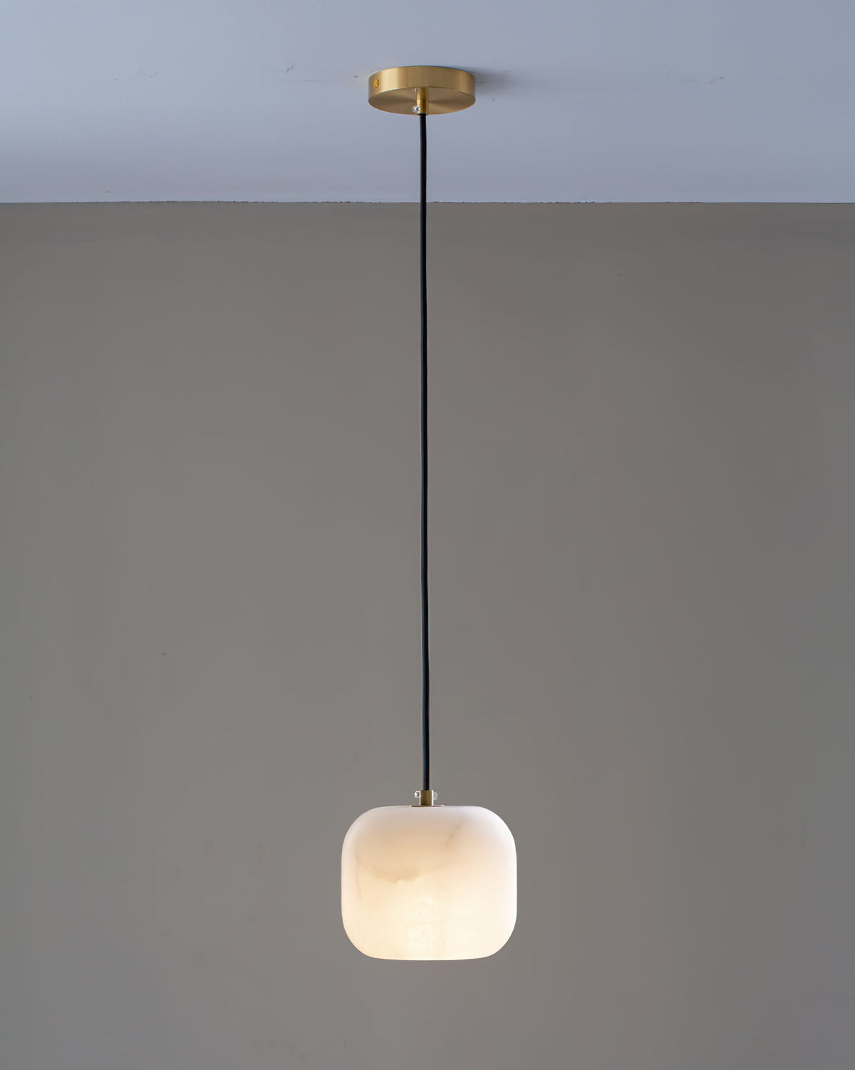 alabaster-bedside-pendant-light