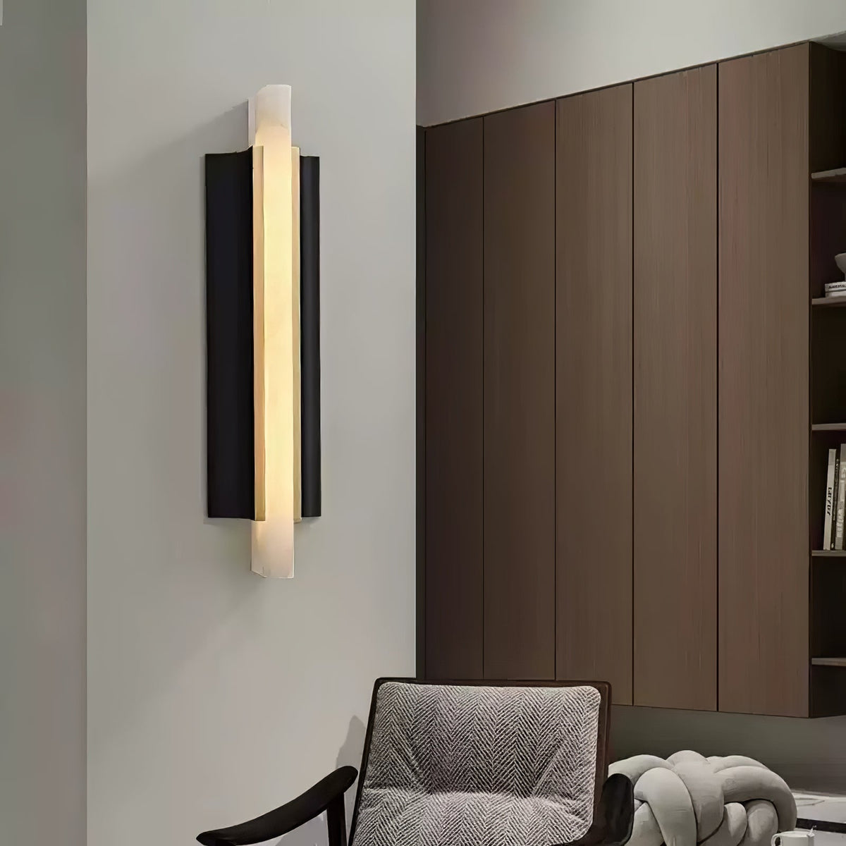 Alabaster Blade Wall Sconce – Modern LED Wall Light in Natural Stone