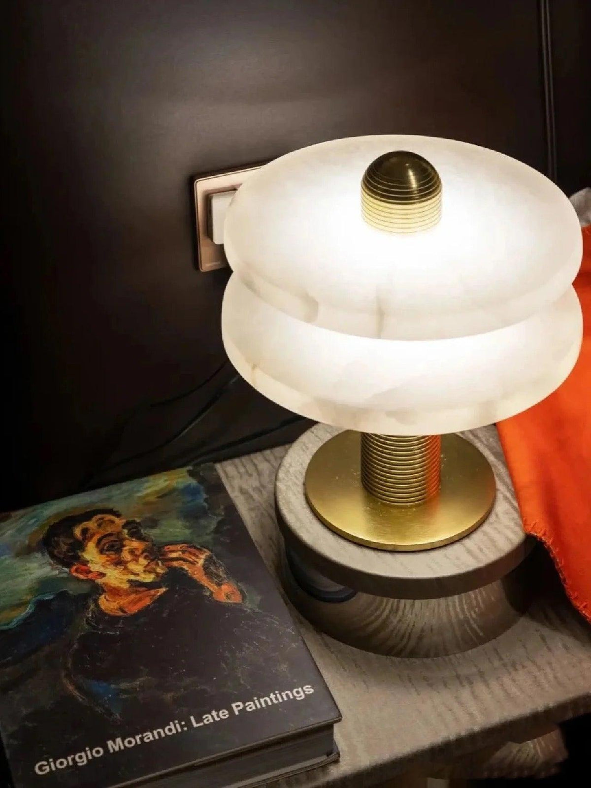 alabaster-comet-table-lamp