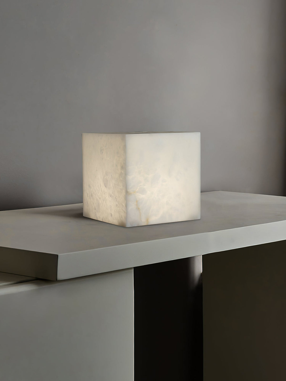 alabaster-cubic-table-lamp
