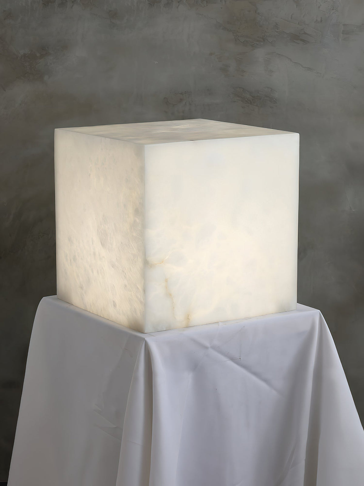alabaster-cubic-table-lamp