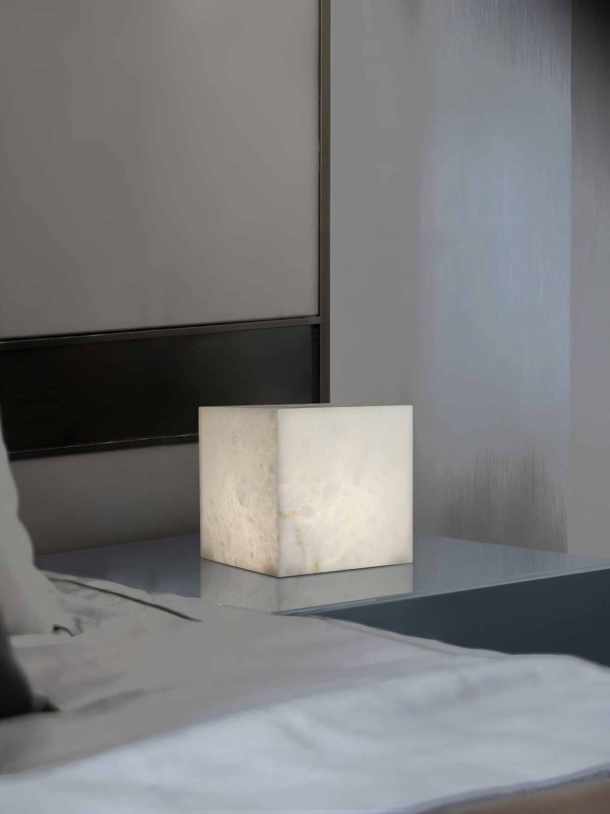 alabaster-cubic-table-lamp