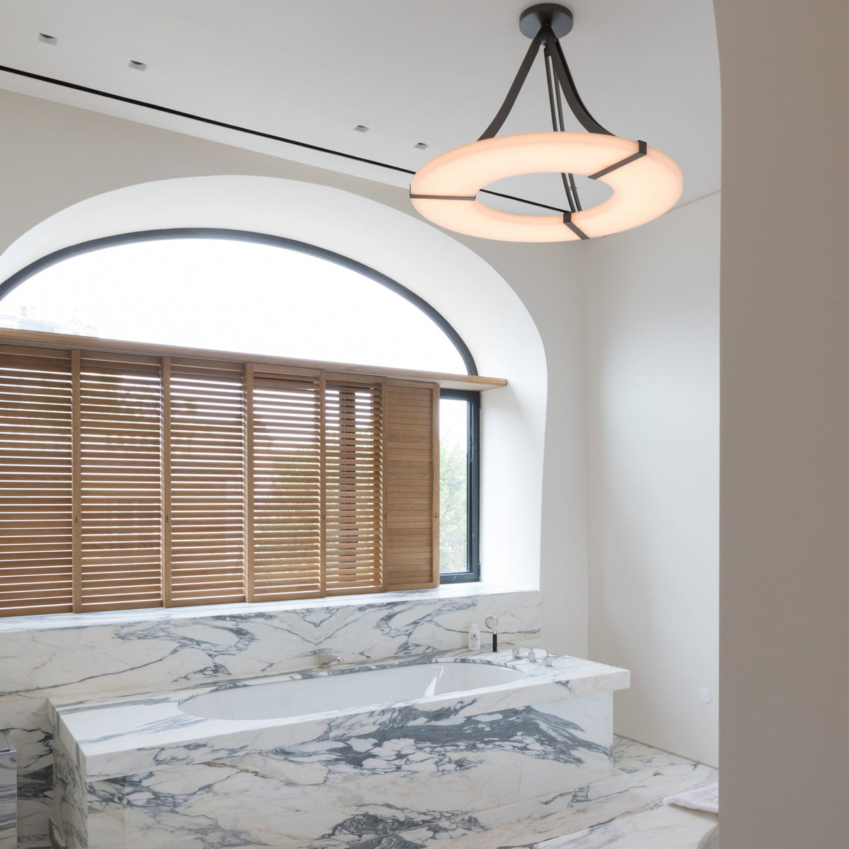 Alabaster Halo Pendant Light – Modern Minimalist LED Chandelier