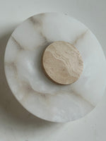 alba-alabaster-wall-lamp