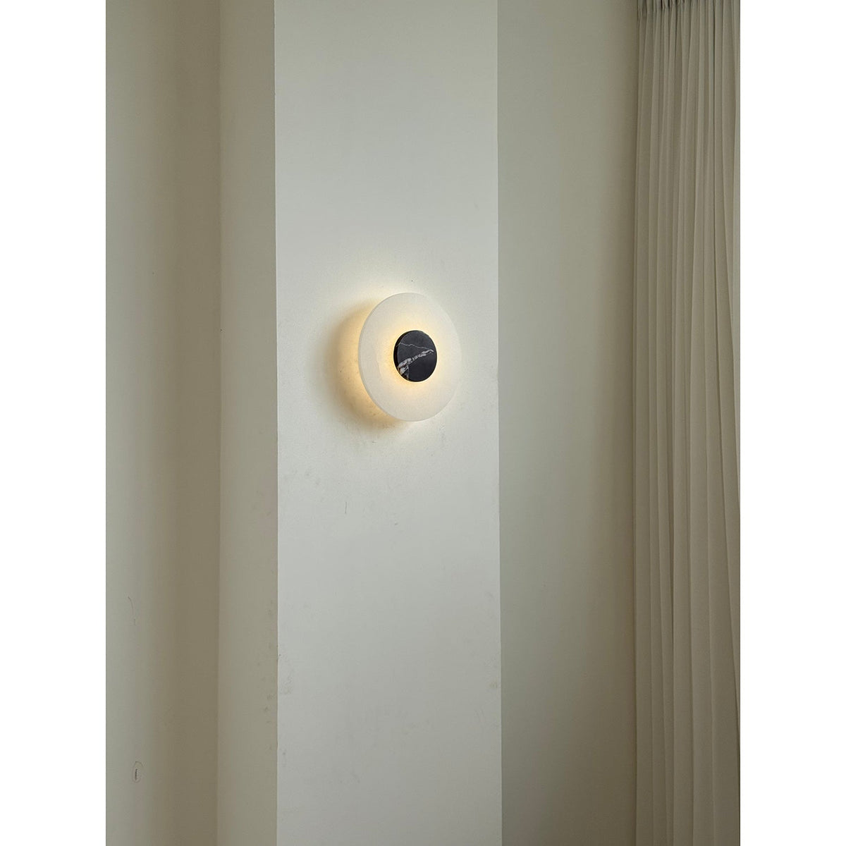 alba-alabaster-wall-lamp