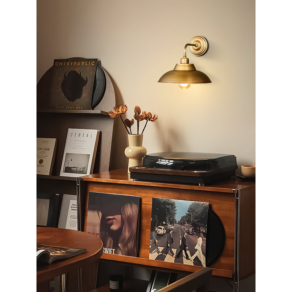 aldorno-wall-lamp