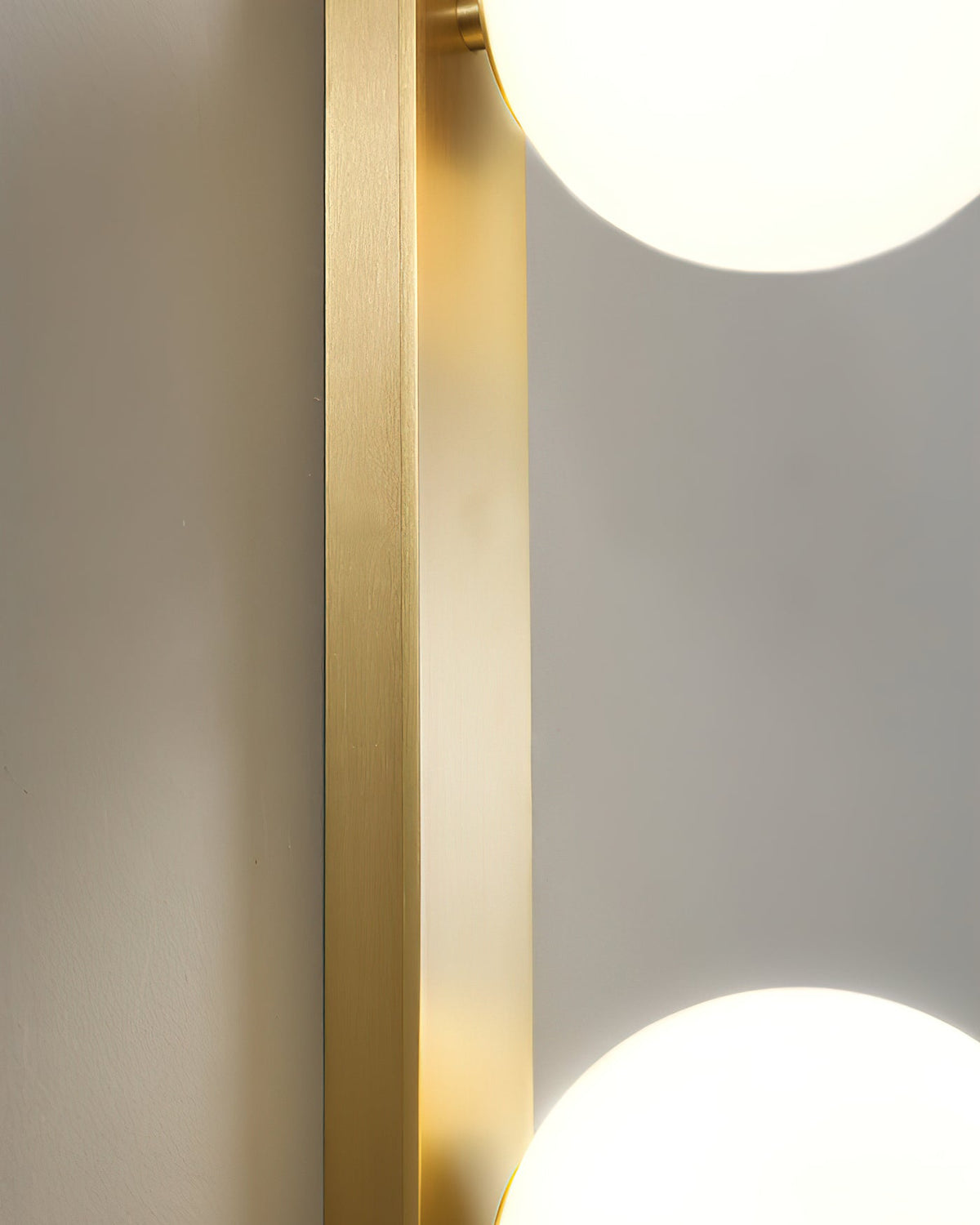 aley-wall-lamp