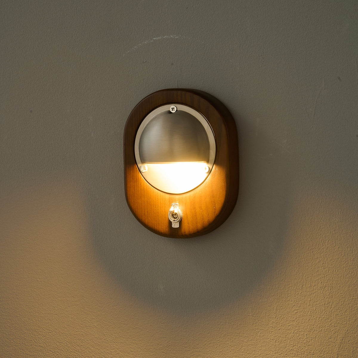 alfi-wall-lamp