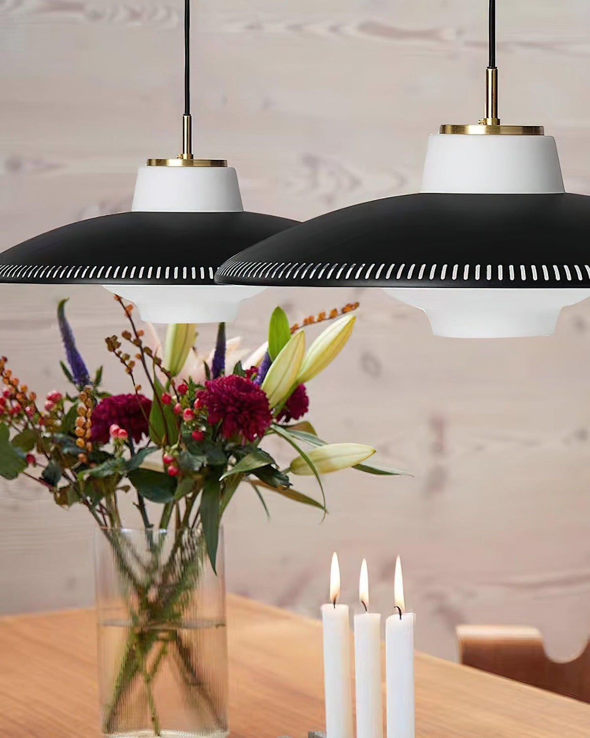 alien-frisbee-pendant-lamp
