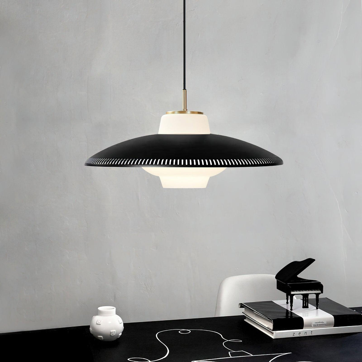 alien-frisbee-pendant-lamp